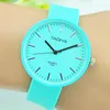 Moda Koreański Cukierki Kolor Uczeń Zegarki Śliczne Silikonowe Proste Kobiety Przypadkowe Sport Sukienka Wristwatches Watch
