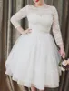 Plus Size Abiti da sposa corti Stile vintage A-Line Scollo rotondo 3/4 Manica lunga Pizzo Lunghezza tè Abiti da sposa s Custom 296W