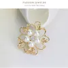 Popular alloy diamond pearl brooches Folwer shaped party breastpin European and American popular beautiful party decorations