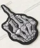 Grossistförsäljning mode skalle långfinger broderi patch Motorcykel Biker kläder märke DIY Applikation Broderad Patch Leverantör 11cm7.6cm