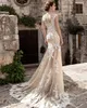 2016 bescheiden trouwjurken met afneembare rok Sexy Sheer Lace Applique Jewel Neck Champagne A Line Illusion Camo Bridal Ghowns 2055115