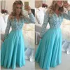 Sexig Sky Blue Lace Bridesmaid Dresses Full Sleeve En Linje V Neck Pearls Princess Evening Party Prom Dress Chiffon Girls Maid of Honor