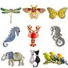 Pins broszki całe retro owad Dragonfly Butterfly Broach Broach Bee Kobiet Kryształowy zwierzę Enime Cat Birds Sea Horse Bro5263208