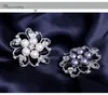 Popular alloy diamond pearl brooches Folwer shaped party breastpin European and American popular beautiful party decorations