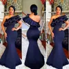 Africano 2018 Sereia De Cetim Azul Marinho Escuro da Dama De Honra Vestidos Longos Ruffle Em Camadas de Um Ombro Vestidos de Dama de Honra Custom Made China EN10251