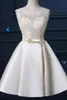 2017 Nya riktiga kvällsklänningar med sashes Elegant High Neck A-Line Backless Girls Women Short Ball Prom Party Graduation Formell Dress