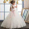 Dziewczyny bez rękawów Suknie święte Communion Zroszony Różowy Piękny Długi Little Flower Girl Girls Pagewnie Graduation Suknie Kids Lace Hem