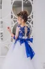 Nya blommaflickaklänningar Royal Blue Bow Sashes o-hals tre kvarts spetsboll klänning formell tävling nattvards klänning vestido322t