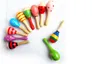 カラフルな木製のおもちゃノイズメーカーミュージカルベビーおもちゃガラガラの赤ちゃんのおもちゃ楽器学習おもちゃ9646501