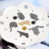 Cartoon Lustige Katzen Mit Banane Auf Zweig Design Brosche Pins Abzeichen Button Button Corsage Männer Frauen Kind Schmuck