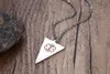 Vrouwen kettingen 316L roestvrijstalen geometrische driehoek medische waarschuwing ID-noodhendel Kolye met gratis gravure