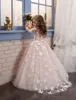 2017 New Princess Hot Pink Maniche lunghe Abito da ballo Flower Girl Dress Sweep Train Ragazze Abito da prima comunione Ragazze Abiti da festa di nozze in pizzo