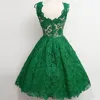 Emerald Green Prom Dress Vestidos Curto De Festa 2021 Długość kolana Wieczór Dreknee Długość Sexy Party Prom Dress Suknie Arabskie Suknie Homecoming Tanie