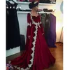 Långärmad Arabisk Dubai Vestido de Feista 2017 Long Robe de Soiree A Line Evening Dresses Burgundy Prom Party Gowns med Appliques