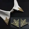 Partihandel-Vintage Brosch Shirt Collar Pin Smycken Män kostym Brosch Pins Accessaries Billiga Hollow Out V-Shape Brosches Shield Brosch Cy064