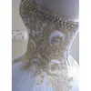 New Fashioned Lace com Cristais Branco e Ouro Quinceanera Vestido Puffy Tulle Skirt 2019 Barato Vestidos de Quinceanera para Meninas 15 anos