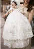 Högkvalitativ dopklänning Baby Girls Chopening Dress White Lace Applique Toddler Robe med Bonnet 0-24month