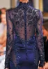 2017 granatowe koronkowe sukienki wieczorowe z granatami wysoko szyi z długim rękawem, przecieżające koraliki aplikacje Prom Celebrity suknie na zwyczaj 276o