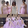핑크 A 라인 웨딩 게스트 드레스 섹시한 연인 레이스 아플리케 민소매 우아한 신부 들러리 드레스 세련된 얇은 명주 그물의 드레스 드레스