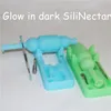 Mini narghilè Glow in the Dark Bong per nettare in silicone con chiodo in titanio da 10 mm e strumenti Dabber Tubi per l'acqua del nettare in silicone