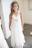 2019 recién llegado vestido de niña de flores Boho para boda playa cuello en V una línea de encaje y gasa niños vestidos de novia blancos por encargo 242J