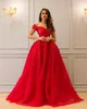 2019 Rotes Ballkleid Spitze Abendkleider Applikationen Perlen Schulterfrei Ausschnitt Abendkleid Bodenlangen Rüschen Formale Abendkleider
