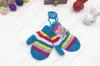 Mitaines à rayures colorées pour enfants, gants tricotés, chauds d'hiver pour garçons et filles, avec corde suspendue, prix de gros