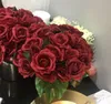 80pcs Borgonha Rose Flower Red 30cm Rosas de cor de vinho para peças centrais de casamento Buquet Buquet Flores decorativas artificiais