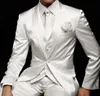 White Wedding Tuxedos Groom Wear Peaked Lapel Slim Fit Suit Custom Made Men Suits 3 Piece Groomsmen Suit Jacket Pants Vest4455603
