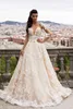 Dubai 3D Appliques floreali Abiti da sposa in pizzo Vintage Champagne Illusion Nude Maniche lunghe Abito da ballo senza schienale Abiti da sposa in pizzo