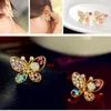 Orecchino da sposa di moda colorato con borchie a farfalle cave di cristallo colorato per le orecchie in lega oro in lega per donna Ear 8321802