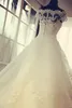 Taille haute dentelle robe de bal robes de mariée sans bretelles mancherons fermeture éclair dos avec perles balayage train robes de mariée style européen