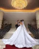 Luxury Bling Dubai Arabic Plus Size Wedding Dresses Beads paljetter Sweetheart Backless Sweep Train Country Wedding Dress with Match8566417