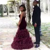 Ruffles Tiered Burgundy Prom Dresses 섹시한 연인이 졸업 파티 2017 매력적인 긴 저녁 드레스에 대한 Mermiad 공식 드레스를 Ruched