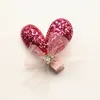 Nieuwe babyhaarclips Glitter Love Heart met mini -kantenbogen Kinderen haarspelden 20 stks/veel schattige meisjesaccessoires