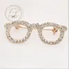 Broche de strass bonito e elegante, porta-óculos, design de joias, broche feito à mão, broches banhados a ouro atacado para mulheres