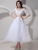 Vestidos de novia de longitud de té con medias mangas Escote en V 1/2 manga Apliques de encaje blanco Vestidos de novia Vestido de tul de una línea con faja de champán
