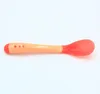 Baby Temperature Sensing Spoon e Forking Falhe de alimenta￧￣o de seguran￧a utens￭lios de alimentador de beb￪s alimenta￧￣o colher de mesa C025