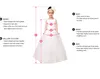 New Fashion Beading Organza Custom Cute Little Flower Girl Dress Lunghezza del pavimento Fiori Archi Bambini Prom Abito di compleanno 17