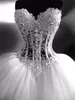 2016 abiti da sposa di cristallo di lusso personalizzati sexy perle di perline bling ricamo collo a cuore bianco una linea corsetto senza schienale abiti da sposa