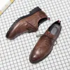 Vardagsskor för män vingspets svart läder formell bröllopsklänning derby oxfords flat tan brogues skor för män