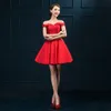 2017 nouvelles robes de soirée élégantes hors tension de la robe de mariée épaule courte rouge / bleu fille filles femmes ball ballon famille Homecoming / graduation robe formelle