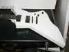 Newjames Hetfield Snake Bajt w White Gitary Custom Shop White Electric Gitara Specjalne kształt Gitary Factory Outlet