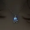 Moda Glow In The Dark Skull Wisiorek Naszyjniki Hollow Luminous Pearl Cage Lockets Szkielet Charm Naszyjnik Dla Kobiet Halloween Biżuteria