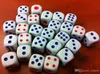 D6 13mm Branco Normal Dado 6 Faces Vermelho Azul Ponto Dados de Alta Qualidade Bosons Shaker Dices Jogo de Tabuleiro Acessórios para Jogar Dados Bom Preço #N45