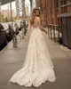 Berta 2017 Praia Vestidos de Casamento Sexy Espaguete Mergulhando Decote Backless Vestidos de Noiva Lace Appliqued Plus Size Vestido De Noiva