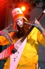 Özel Buckethead KFC Beyaz Uçma V Elektro Gitar Floyd Rose Tremolo Köprü Kilitleme Somun Kırmızı Killswitch Düğmesi Kırmızı Boyun Bink1880578