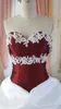 Ballkleid Vintage Weinrot Weiß Bunte Brautkleider mit Farbe Schatz 1950er Jahre Gothic Brautkleider Nicht weiß Echte Fotos