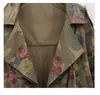 女性用ジャケット卸売ファッション秋の冬女性カモフラージュジャケットアーミーグリーン長袖スリムデニムジッパーフラワープリントコート1