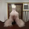 Vraies Photos 2017 Blush Rose Chérie Tulle À Volants À Volants Salut Bas Robes De Mariée De Luxe Perlée Paillettes Court Train Robes De Mariée EN8256